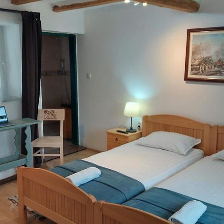 Hotel Eva House Pacir Esterno foto