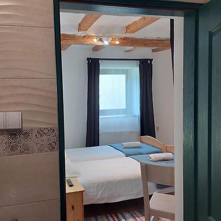 Hotel Eva House Pacir Esterno foto