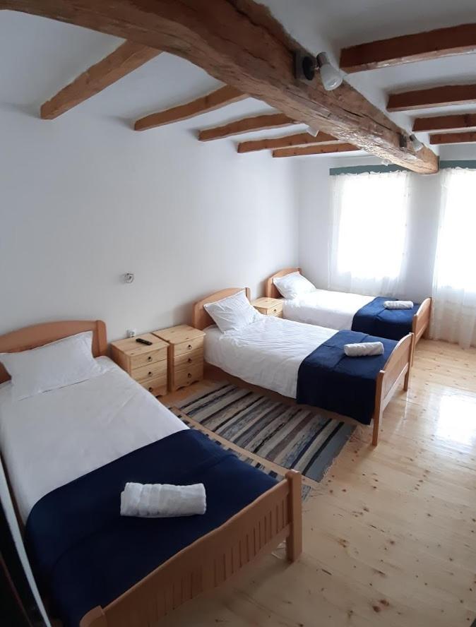 Hotel Eva House Pacir Esterno foto