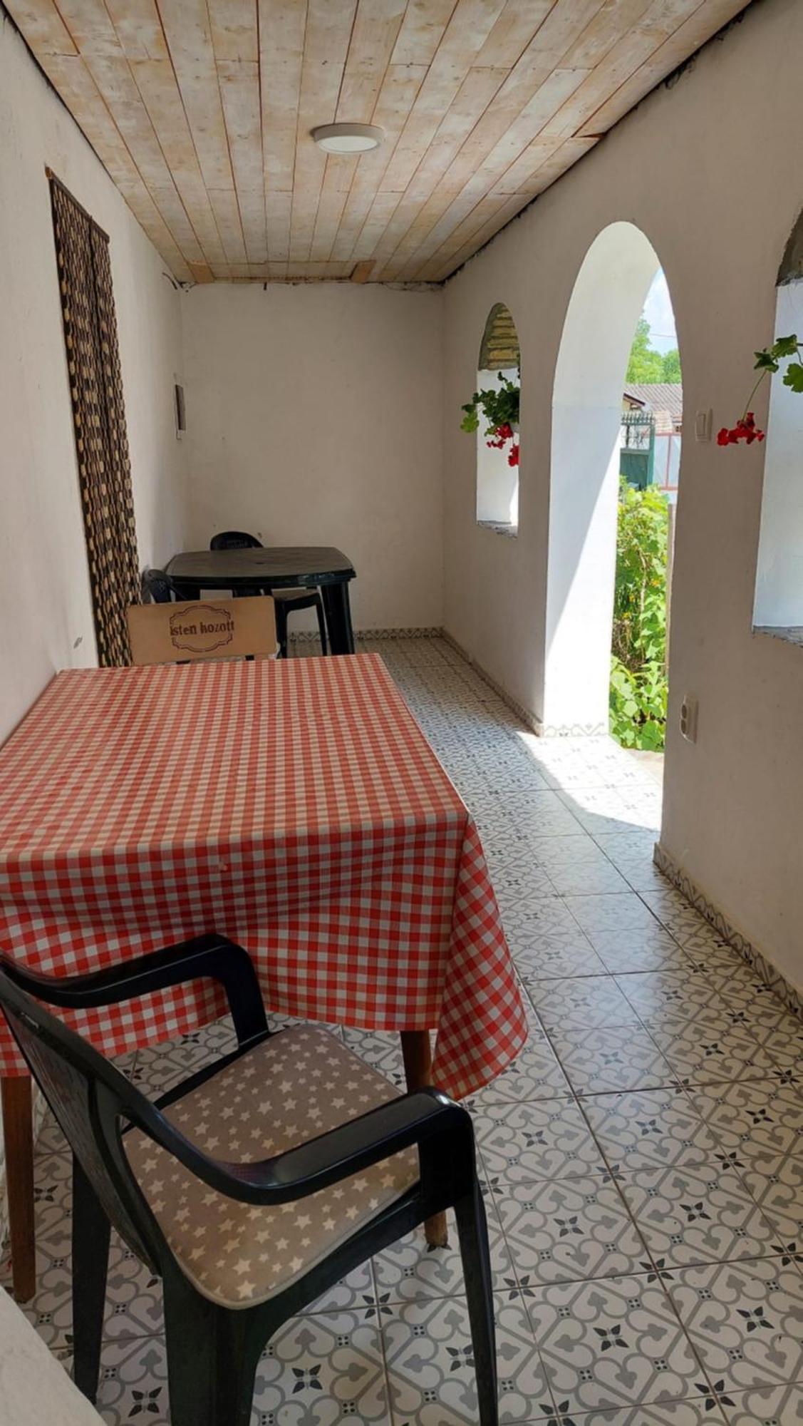 Hotel Eva House Pacir Esterno foto