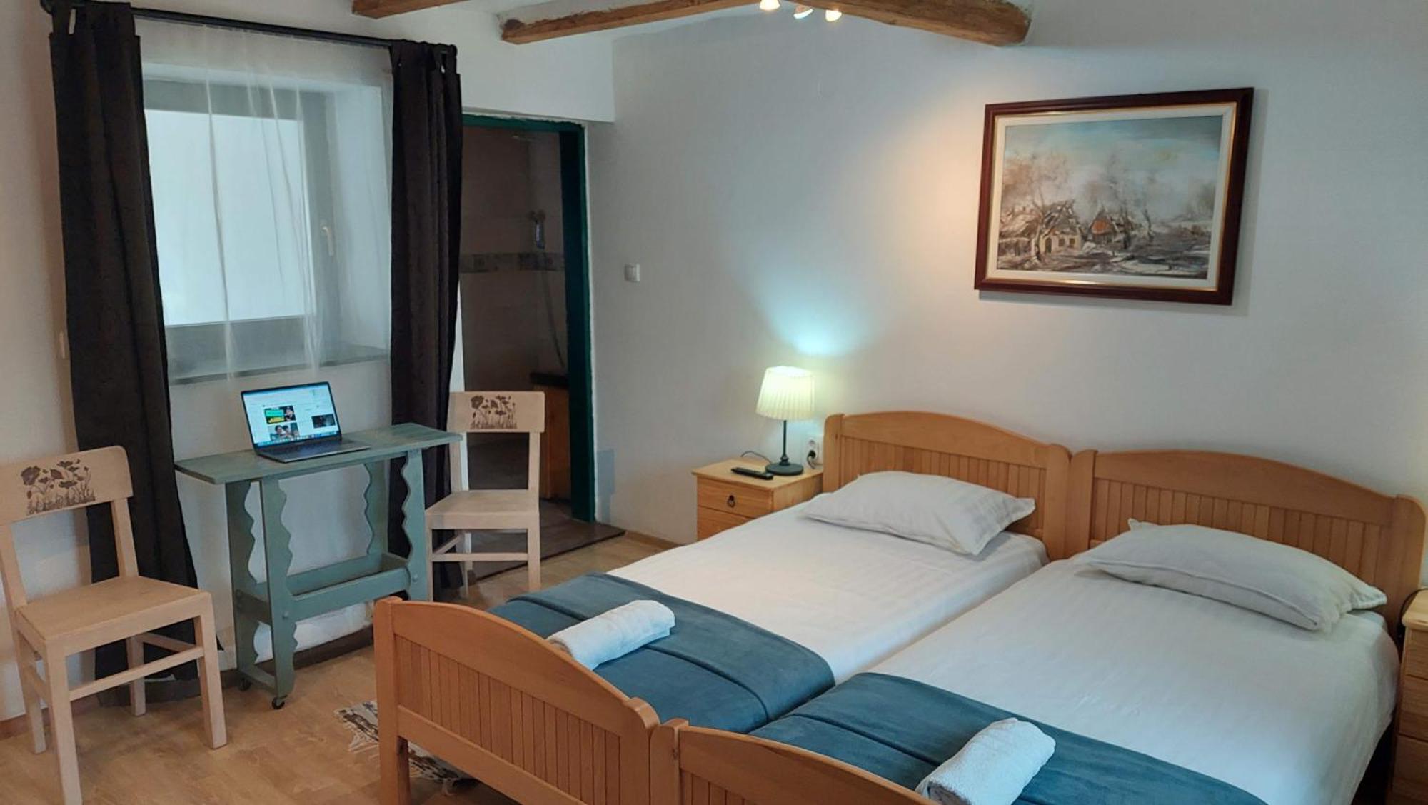 Hotel Eva House Pacir Esterno foto